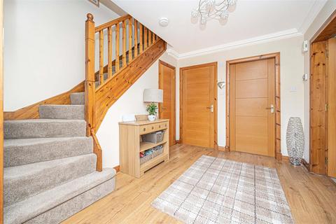 17 Blair Grove, Blairhall, Dunfermline, KY12 9LG