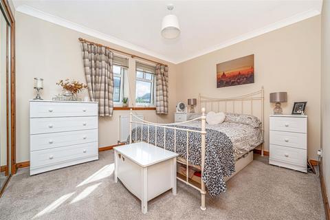 17 Blair Grove, Blairhall, Dunfermline, KY12 9LG