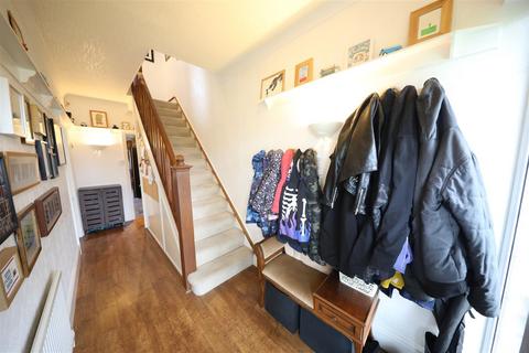 3 bedroom semi-detached house for sale, Bricknell Avenue, Hull