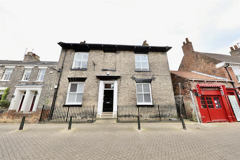 4 bedroom detached house for sale, Walkergate, Beverley