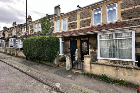 4 bedroom terraced house to rent, Coronation Avenue, Bath, BA2