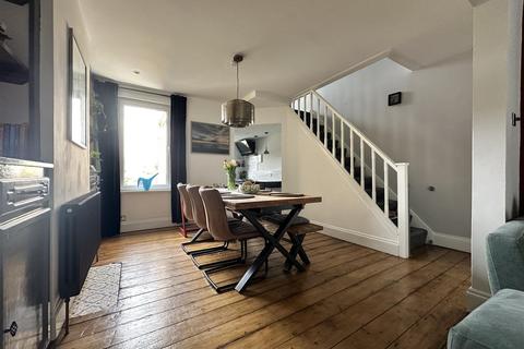 4 bedroom terraced house to rent, Coronation Avenue, Bath, BA2