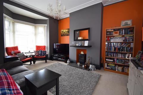 3 bedroom flat for sale, Birchington Avenue, South Shields