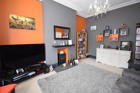 3 bedroom flat for sale, Birchington Avenue, South Shields