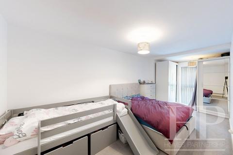2 bedroom apartment for sale, Octagon House Russell Way, Crawley RH10