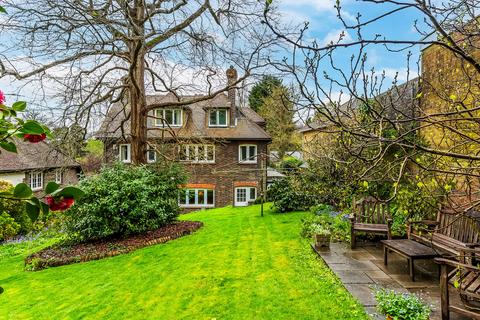 5 bedroom detached house for sale, Woodhurst Park, Oxted, RH8