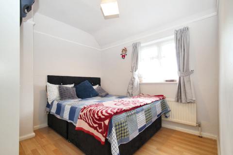3 bedroom semi-detached house for sale, Frays Waye, Uxbridge, Greater London
