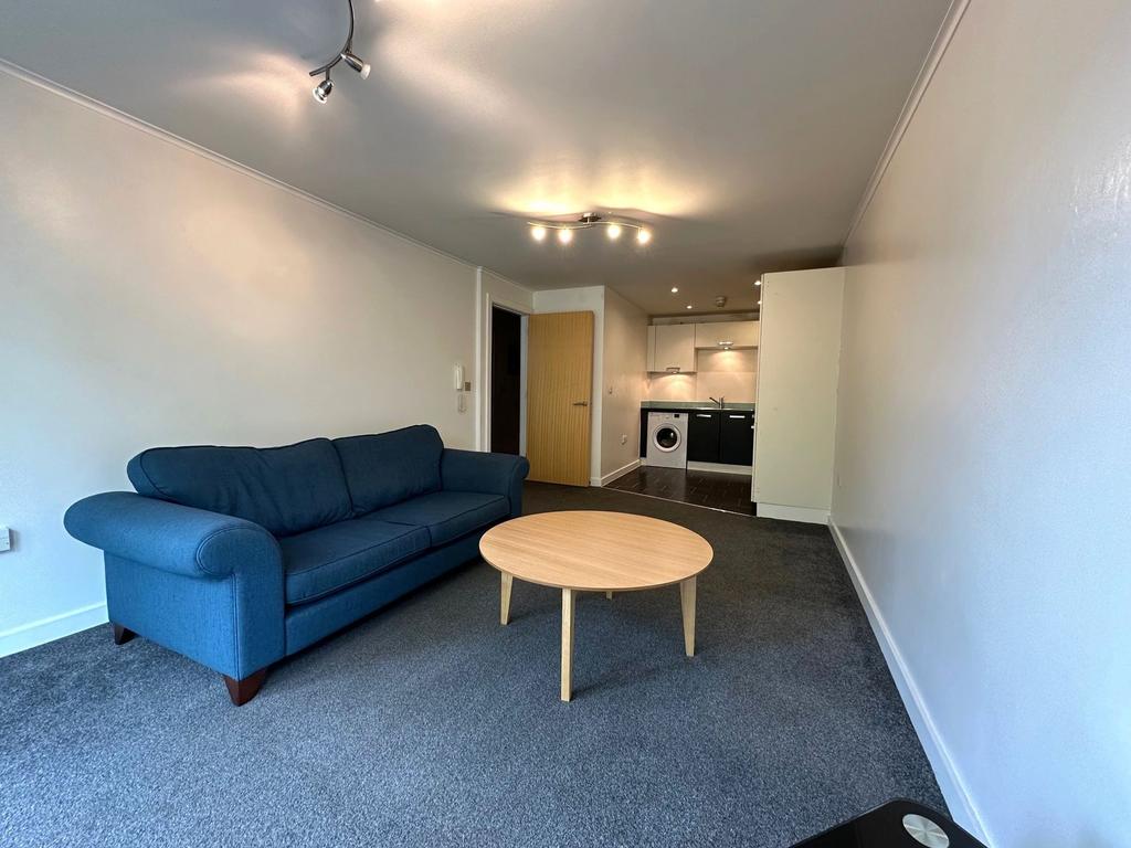 Preston, Preston PR1 2 bed apartment to rent - £850 pcm (£196 pw)