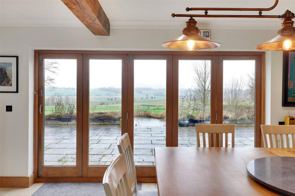 Kitchen/Breakfast Rm