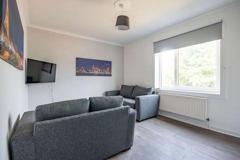 4 bedroom flat share to rent, 0676L – Carrick Knowe Road, Edinburgh, EH12 7BQ