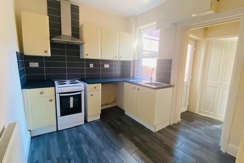 2 bedroom end of terrace house to rent, Evelyn Terrace, Barnsley, South Yorkshire, UK, S70