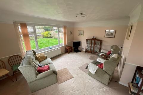 2 bedroom detached bungalow for sale, Vernon Close, Rustington, West Sussex