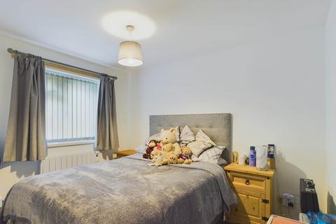 2 bedroom flat for sale, Rosemullion Gdns, Callington