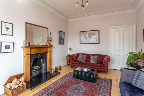 2 bedroom flat for sale, 54/8 (3F1) Easter Road, Edinburgh EH7 5RQ