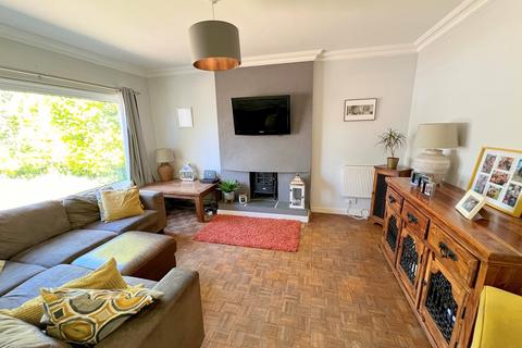 4 bedroom chalet for sale, Brook Avenue North, New Milton, Hampshire. BH25 5HQ