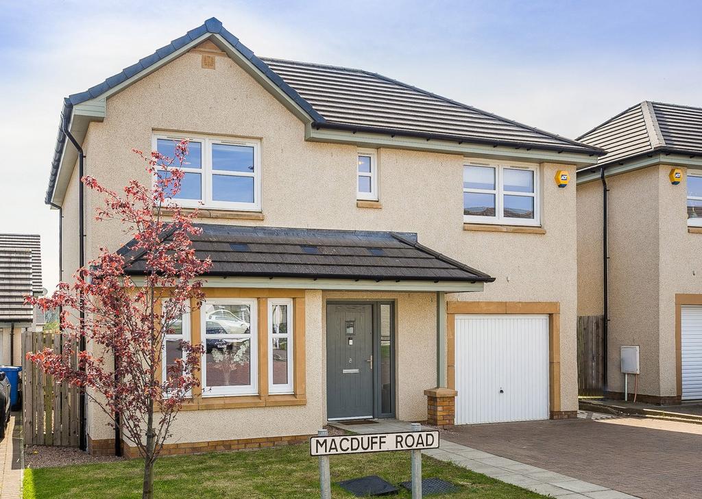Macduff Road, Dunfermline, KY11 3 bed detached house for sale £260,000
