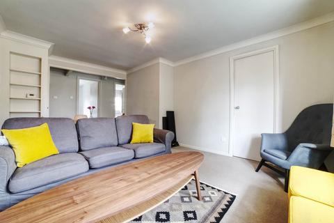 2 bedroom apartment to rent, Westcott Road, London, SE17