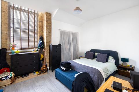 3 bedroom flat for sale, Chessum House, 10 Lansdowne Drive, Hackney, London, E8