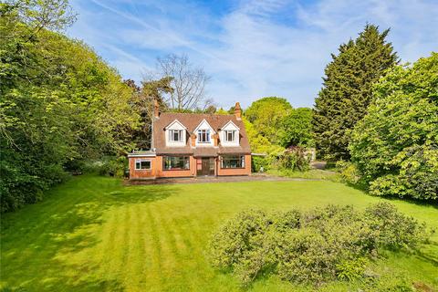 Oakmead Gardiners Lane North, Crays Hill, Billericay, CM11 2XE