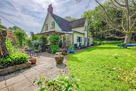 Oakmead Gardiners Lane North, Crays Hill, Billericay, CM11 2XE