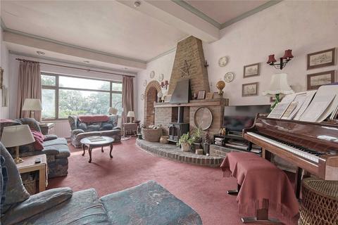 Oakmead Gardiners Lane North, Crays Hill, Billericay, CM11 2XE