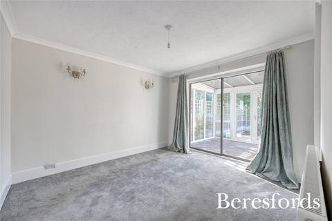 3 bedroom semi-detached house for sale, Wicklow Avenue, Chelmsford, CM1