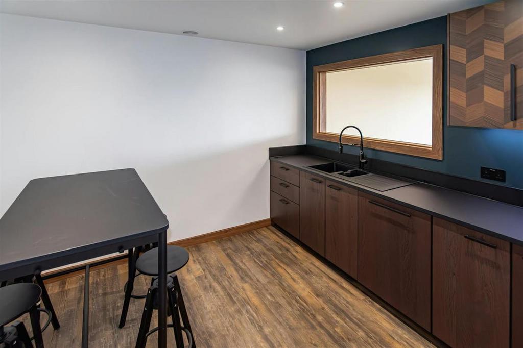 Commercialproperty image main 4.jpg