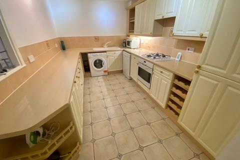 2 bedroom flat to rent, St. Peters Road, Bournemouth BH1