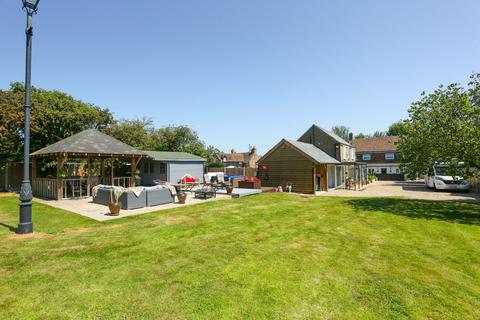 5 bedroom detached house for sale, The Street, Stourmouth, CT3