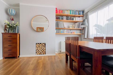 23 Allison Avenue, Bristol, BS4 4PF