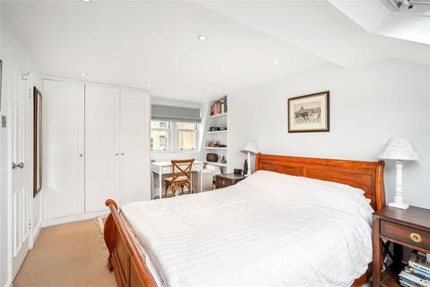 2 bedroom apartment to rent, Warriner Gardens, London, SW11