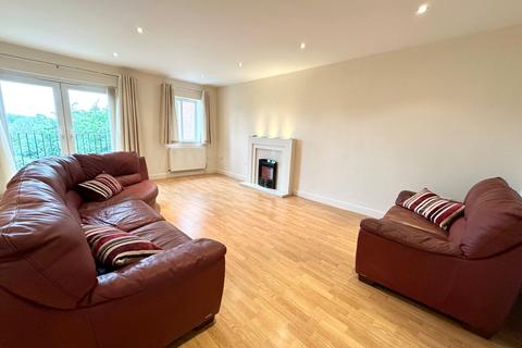 2 bedroom flat to rent, Huddersfield Road, Darton, Barnsley, South Yorkshire, S75