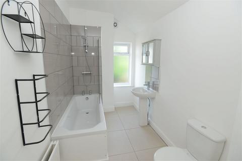 2 bedroom end of terrace house for sale, Victoria Road, Birmingham B30
