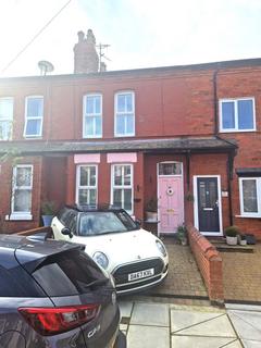4 bedroom terraced house to rent, Eaton Road, Wirral CH48
