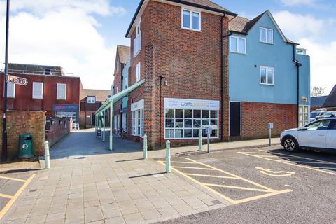 Shop to rent, Angel Courtyard, Lymington, Hampshire, SO41