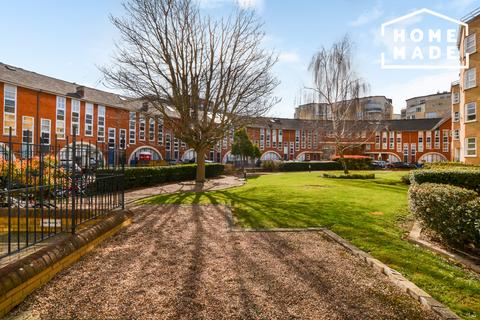 2 bedroom flat to rent, Amherst House, SE16