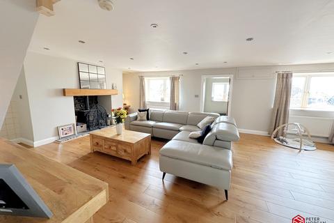 4 bedroom semi-detached house for sale, Margam, Port Talbot, Neath Port Talbot. SA13 2TW