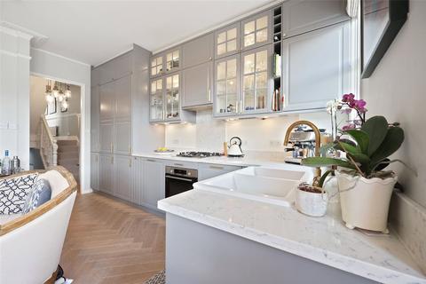 Flat C, 70 Wrentham Avenue, London, NW10 3HG