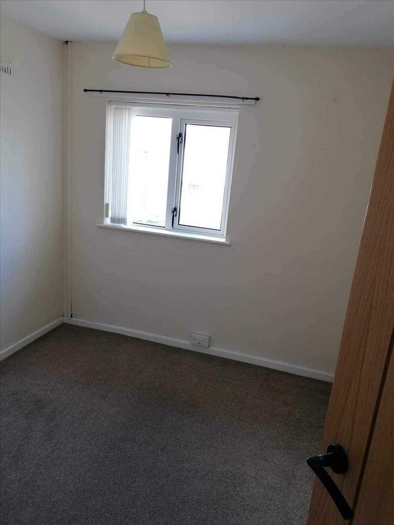 Bedroom 2 :