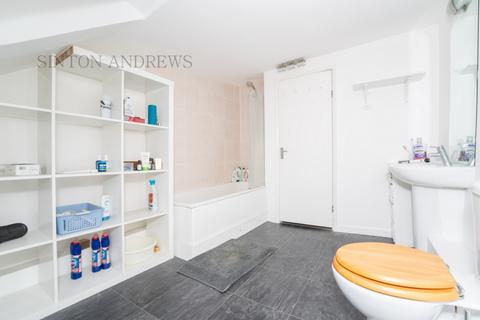 Flat 3, 12 Kirchen Road, London, W13 0TY