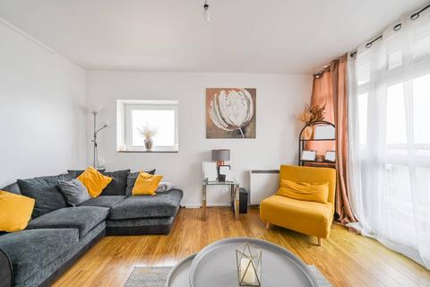 2 bedroom flat for sale, Rymill Street, Docklands, London, E16