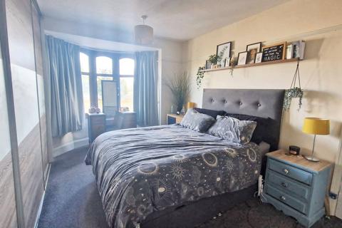 3 bedroom semi-detached house to rent, Attleborough Road, Nuneaton CV11