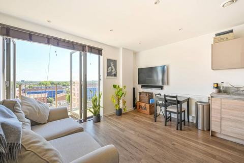 1 bedroom flat to rent, Katie Court, Canning Town, London, E16