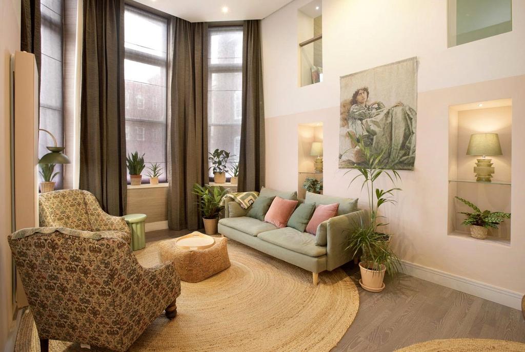 Sitting/Dining Rm