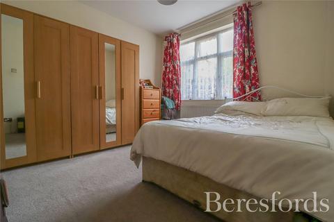 2 bedroom semi-detached house for sale, Toplands Avenue, Aveley, RM15