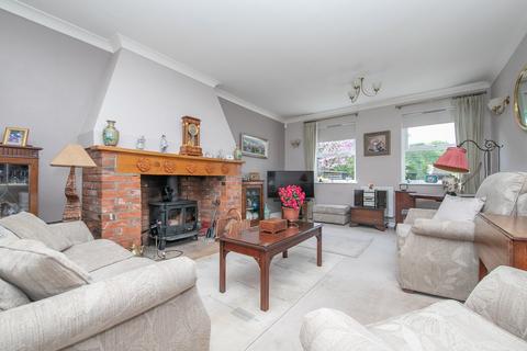 5 bedroom detached house for sale, Moors Close, Great Bentley, Colchester, CO7