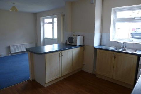 4 bedroom house to rent, Benson Close, Reading
