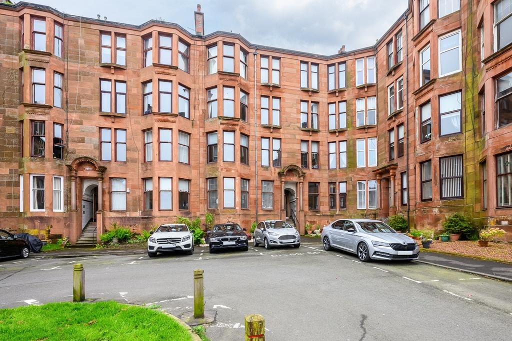 Ashburn Gardens, Gourock, PA19 2 bed flat for sale £120,000