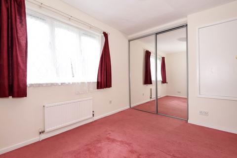 3 bedroom house to rent, Gables Close Lee SE12