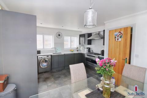 3 bedroom detached house for sale, Clifton Road, Shefford, SG17